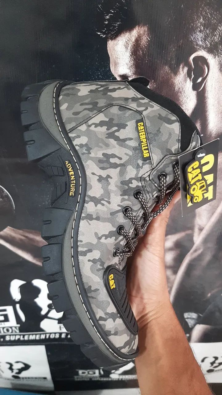 Botas caterpillar Costurada e coladas 