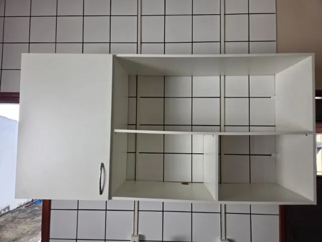 Armário planejado 1 porta + 3 prateleiras