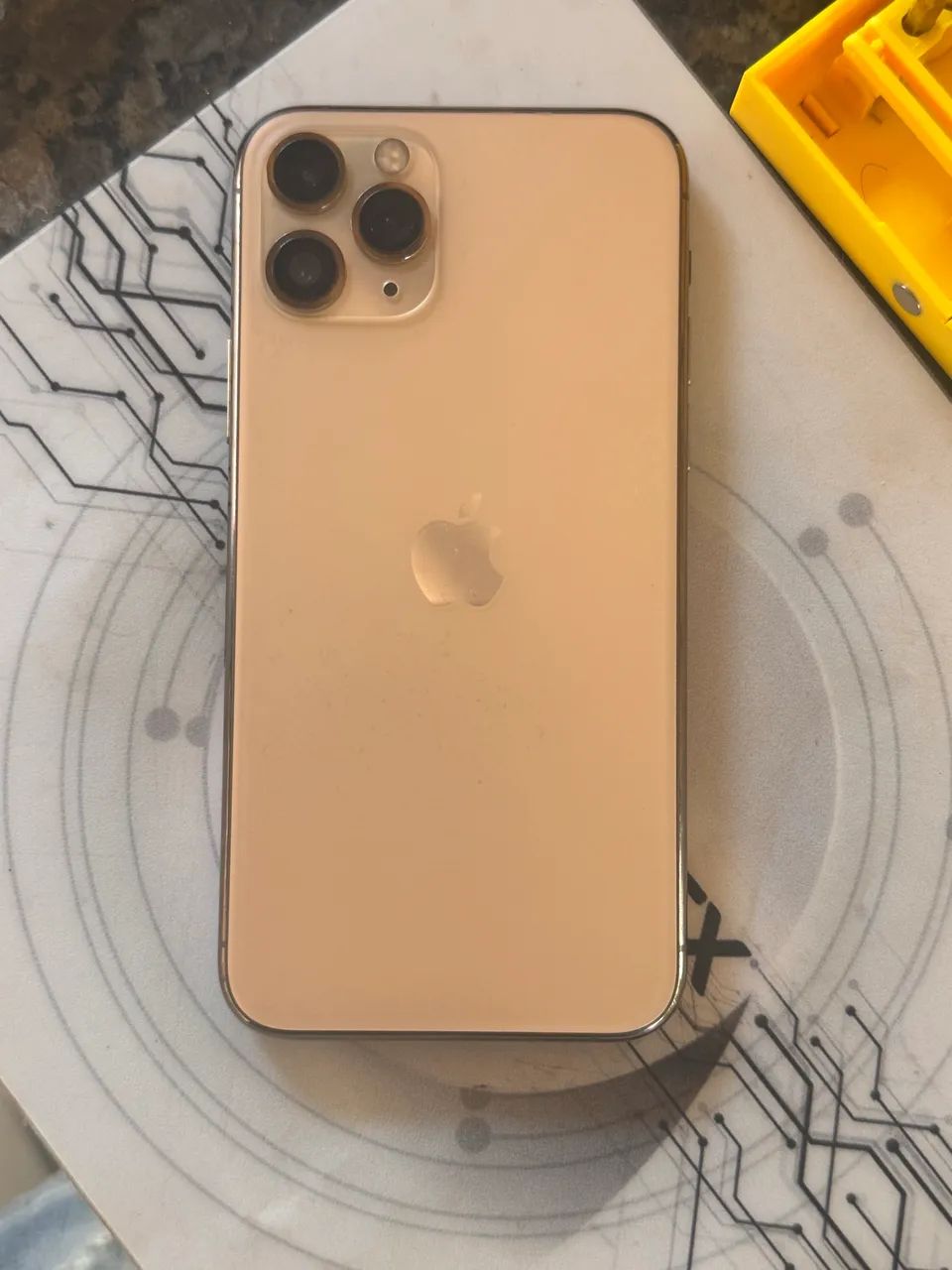iPhone 11 Pro  para retiradas de peças (placa bloqueada ) - Foto 4