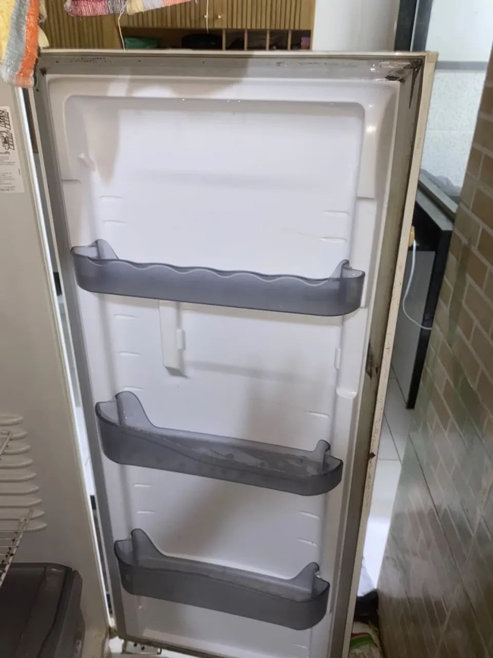 Vendo geladeira usada 320$ - Foto 2