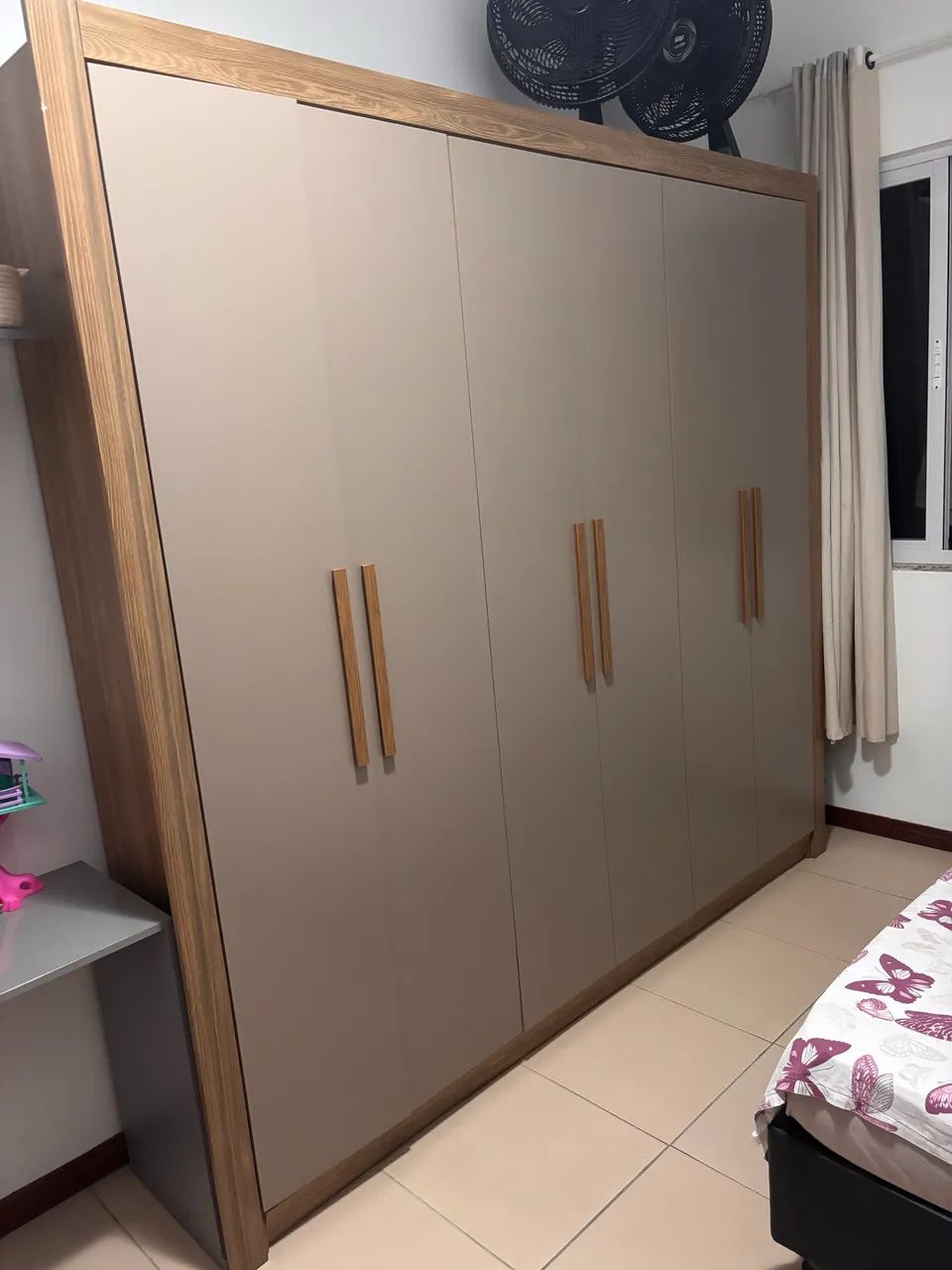 Guarda roupa 6 portas  - Foto 4