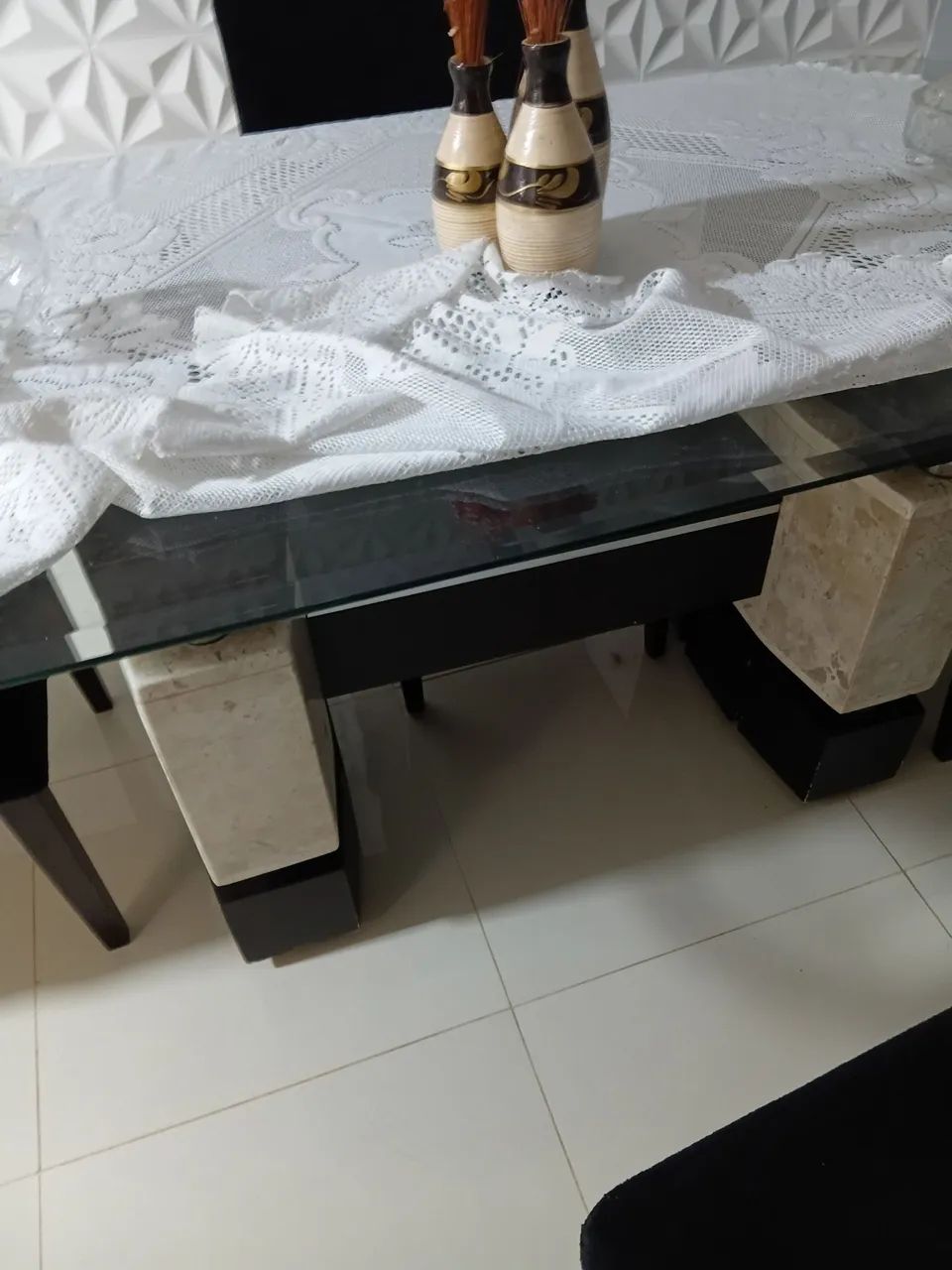 Vende-se mesa de vidro com 4 cadeiras  - Foto 2