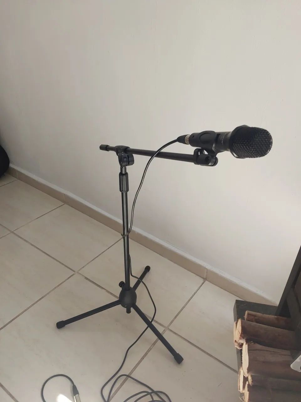 Microfone e pedestal 140 reais - Foto 4