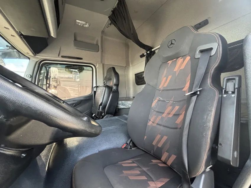Mercedes-Benz Atego 1933 330 2024/2025 Caminhão Usado Seminovo. - Foto 11