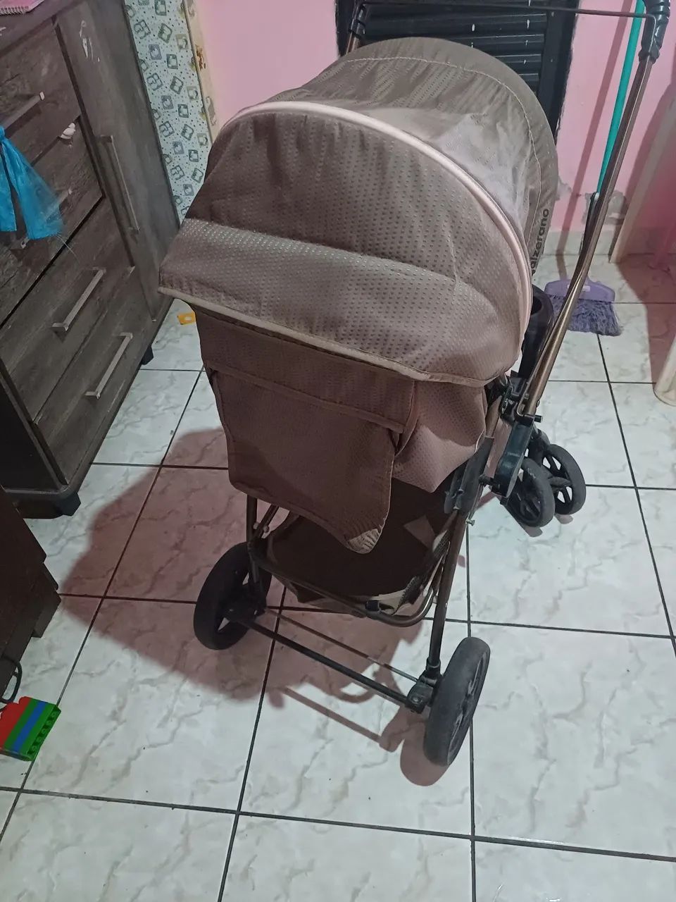 Carrinho de bebê galzerano semi novo - Foto 5
