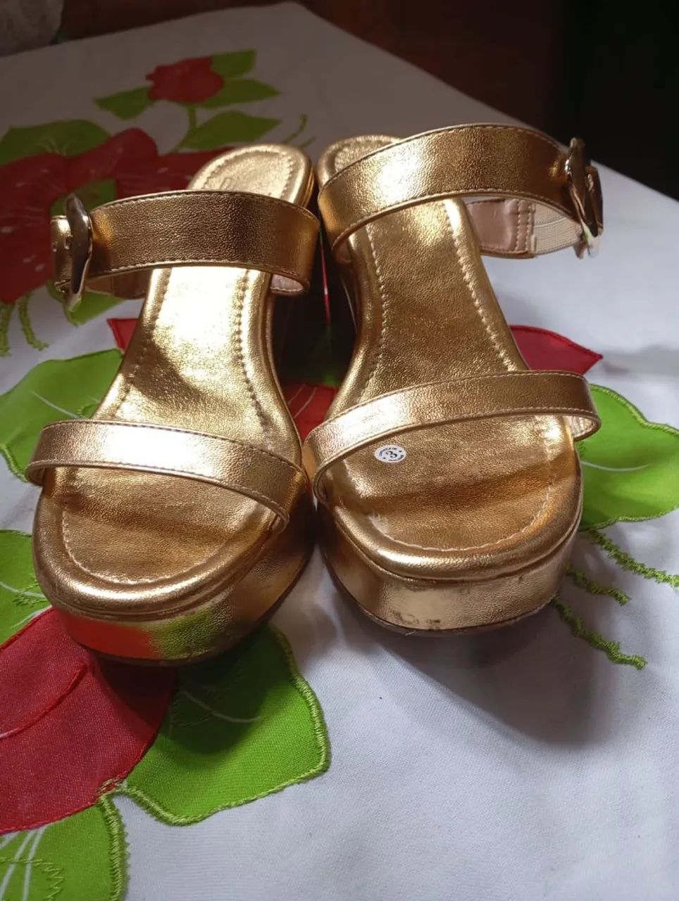 Tamanco Di Valentin Dourado Plataforma N°35 - Foto 3