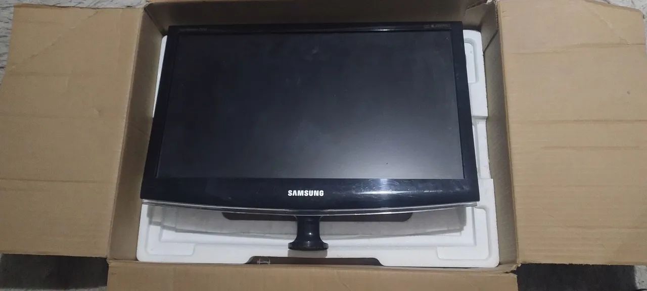 Monitor Samsung SyncMaster 2033SW Plus 20? - Funcionando