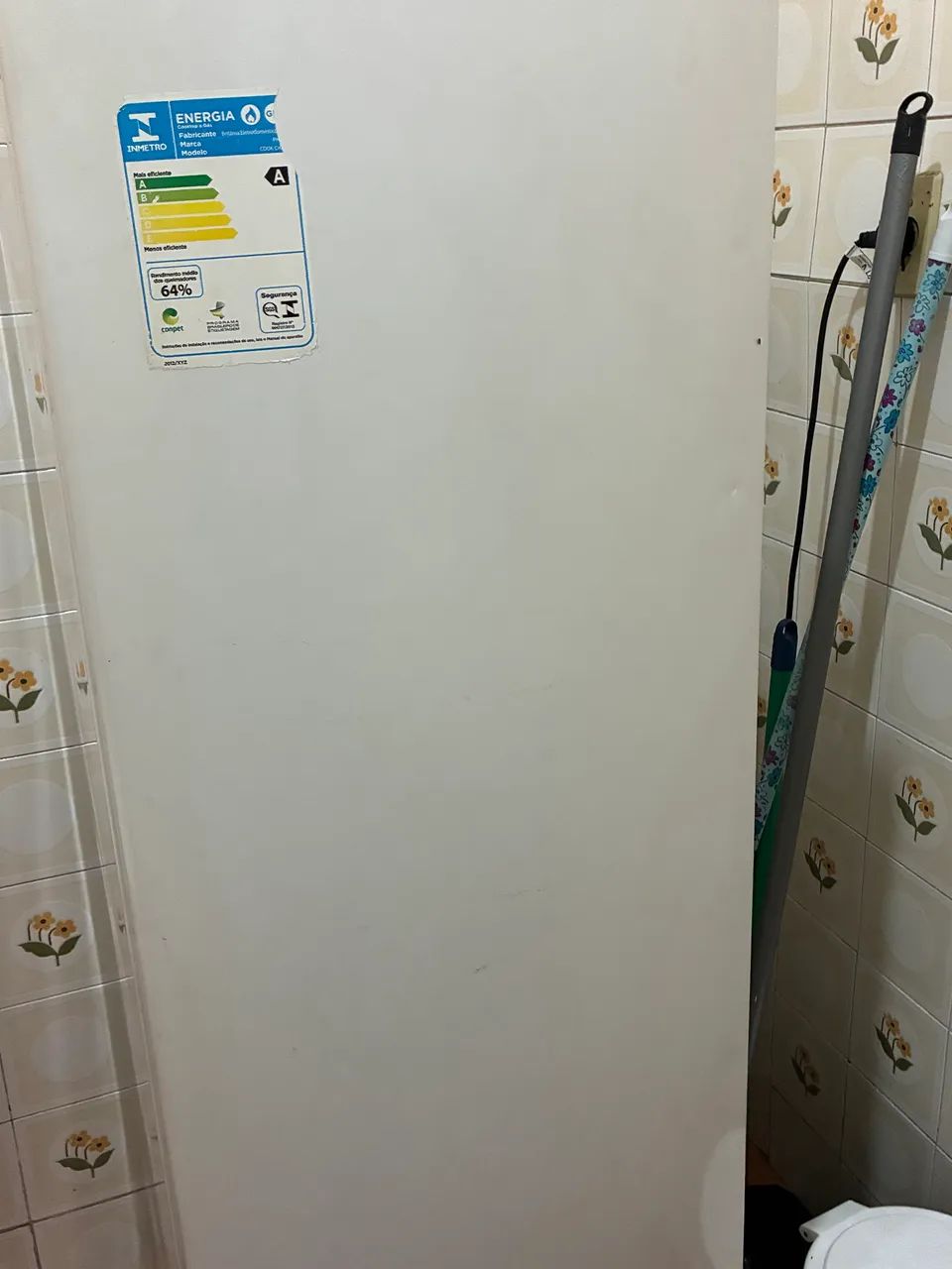 Geladeira cônsul com refrigerador 