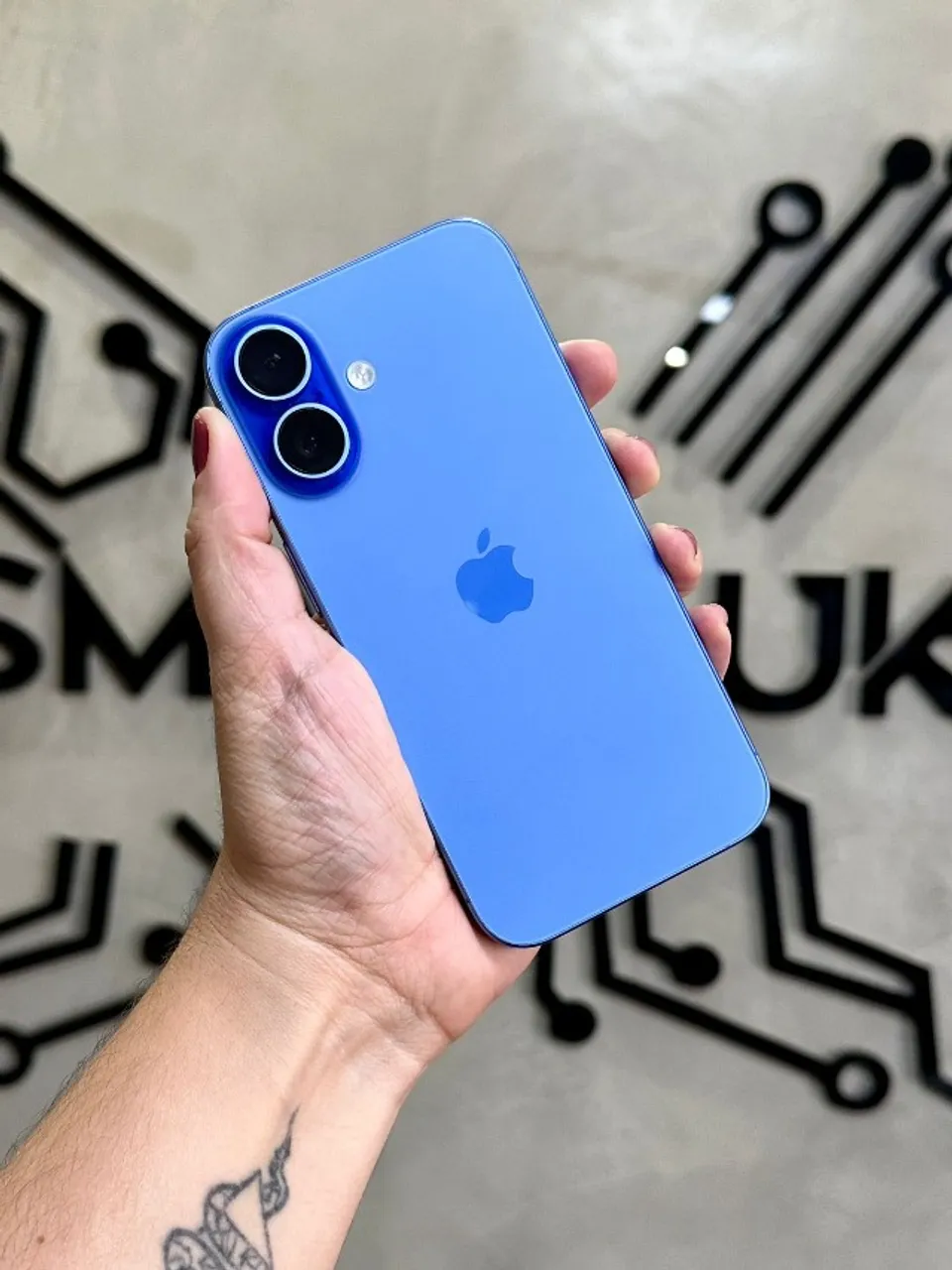 iPhone 16 Azul 128GB 89% (Com caixa) + Nota e 3 meses de garantia