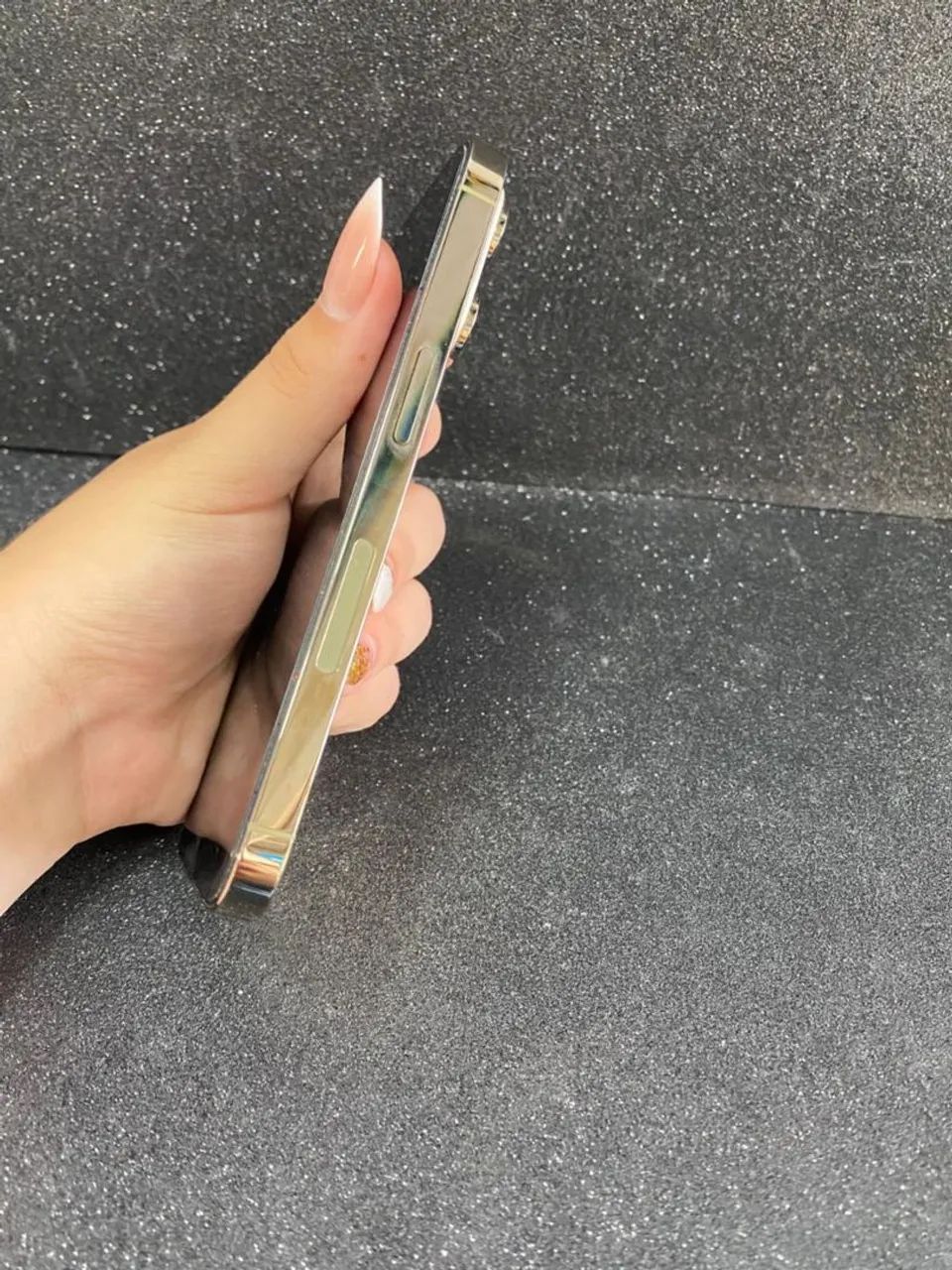 IPHONE 14 PRO GOLD - Foto 3