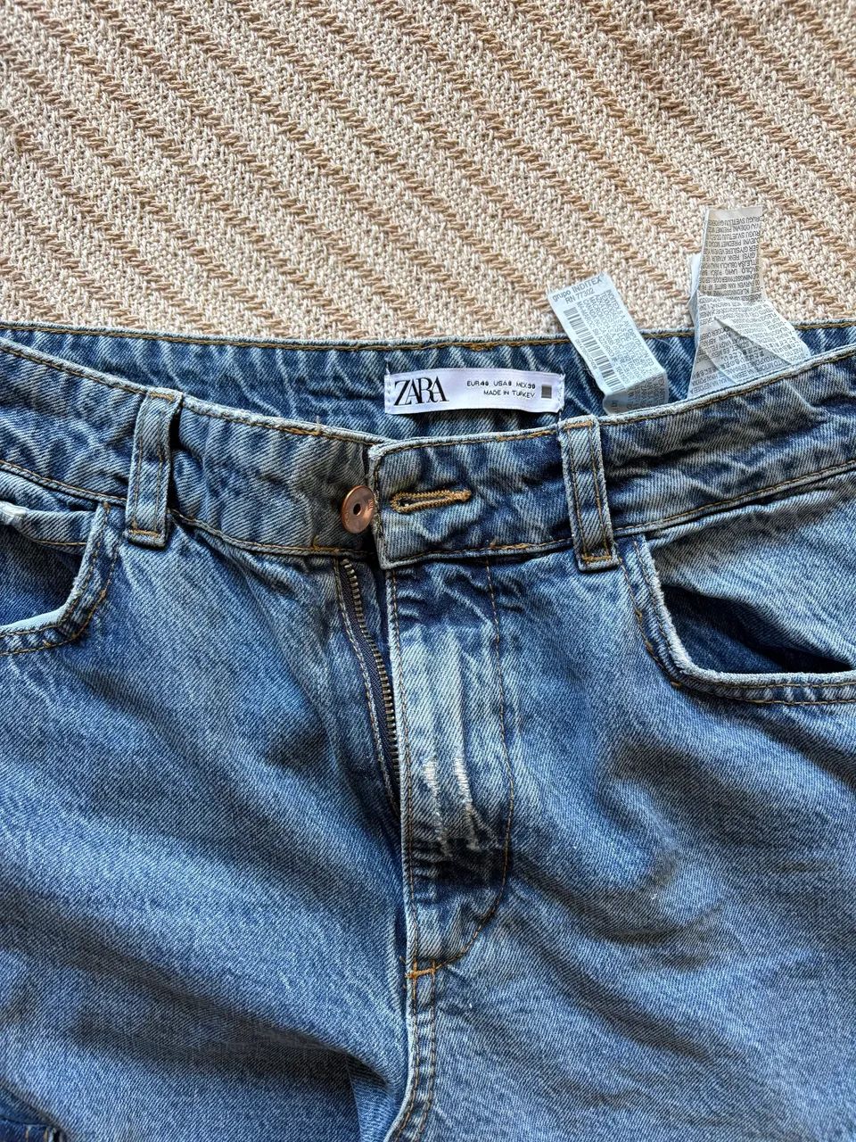 Calça ZARA jeans cargo reta (straight) com bolsos