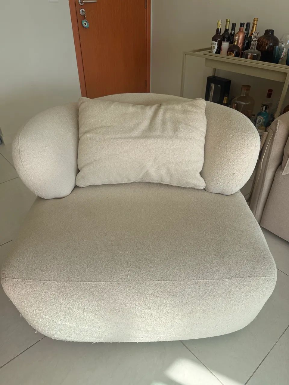 Poltrona Estofada Off White - Excelente Estado | Pouco Uso - Foto 3
