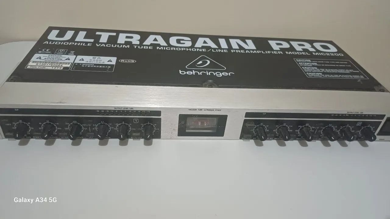 Ultragain Pro Beringher MIC2200 VALVULADO. GANHO DE VOZ!