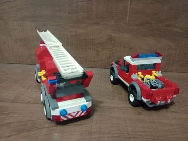 Conjunto Lego Caminhão de bombeiro e jipe de resgate original - Foto 3