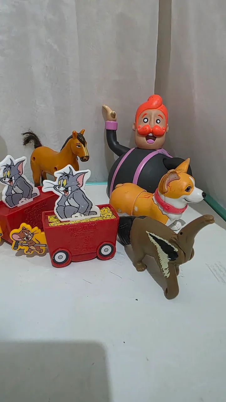 Brinquedos com preço variados 