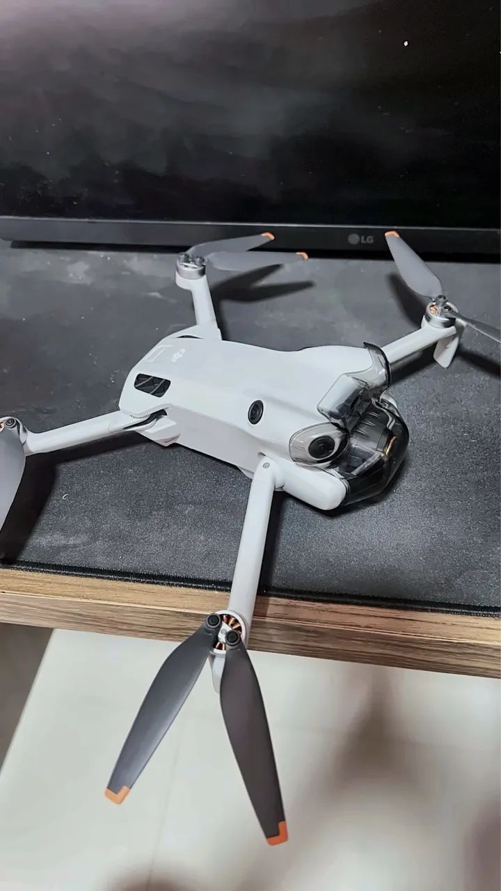 DJI Mini 4 Pro Fly More Combo RC 2 - Apenas 5 Voos - Foto 4