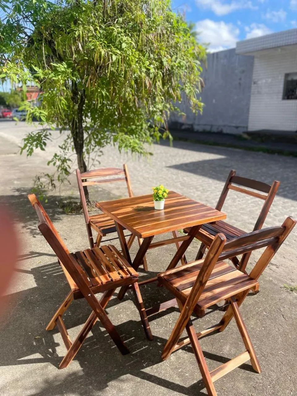 Mesa dobrável com 4 cadeiras  - Foto 3