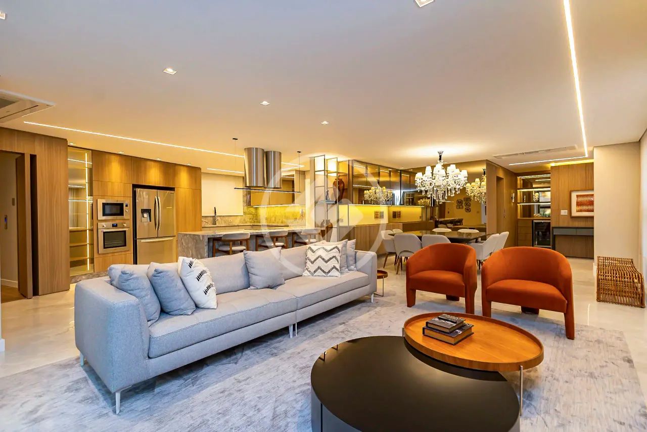 Apartamento com 3 suítes no Água Verde, Curitiba - Edifício Carmen codigo: 346012