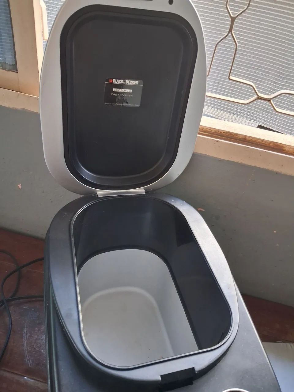 Mini geladeira Black & Decker 12v - Foto 5
