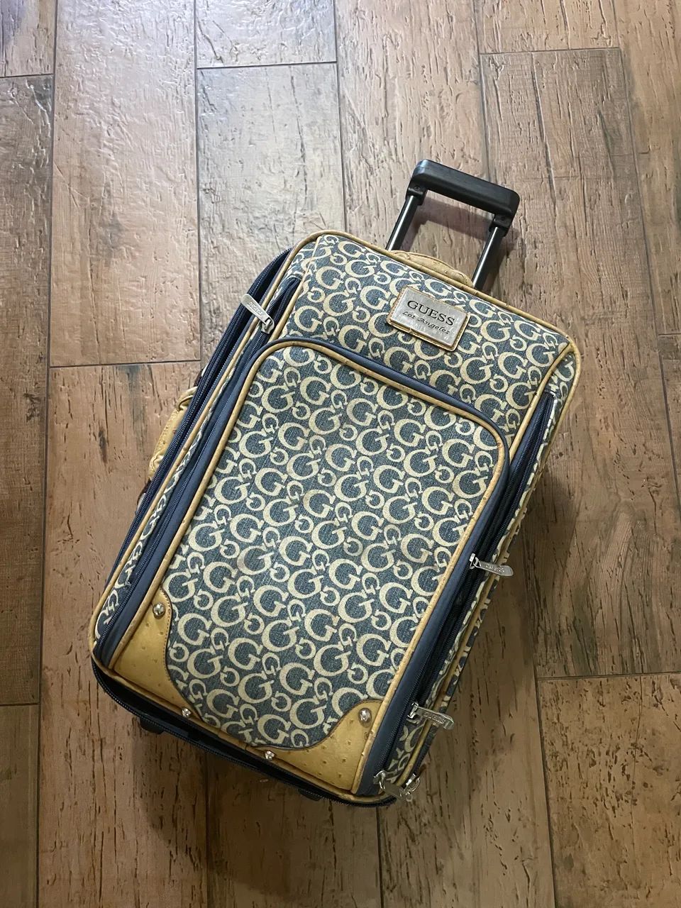 Kit de bolsa e mala de viagem guess - Foto 2