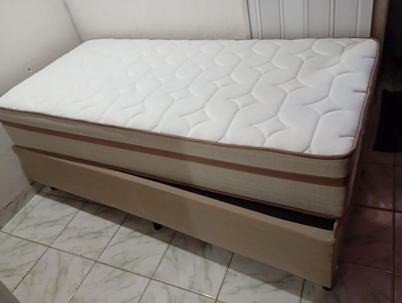 Venda de 01 cama solteirão  - Foto 2