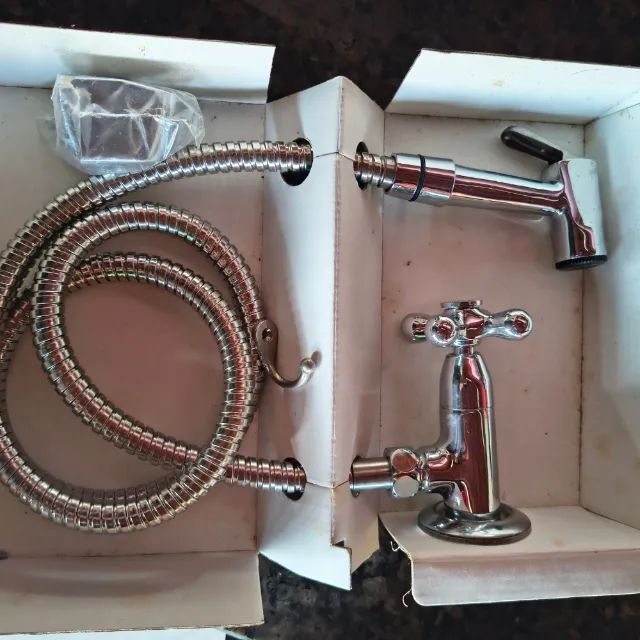 2 Duchas cascata 12 e 8 polegadas  e 1 ducha higiênica  - Foto 3
