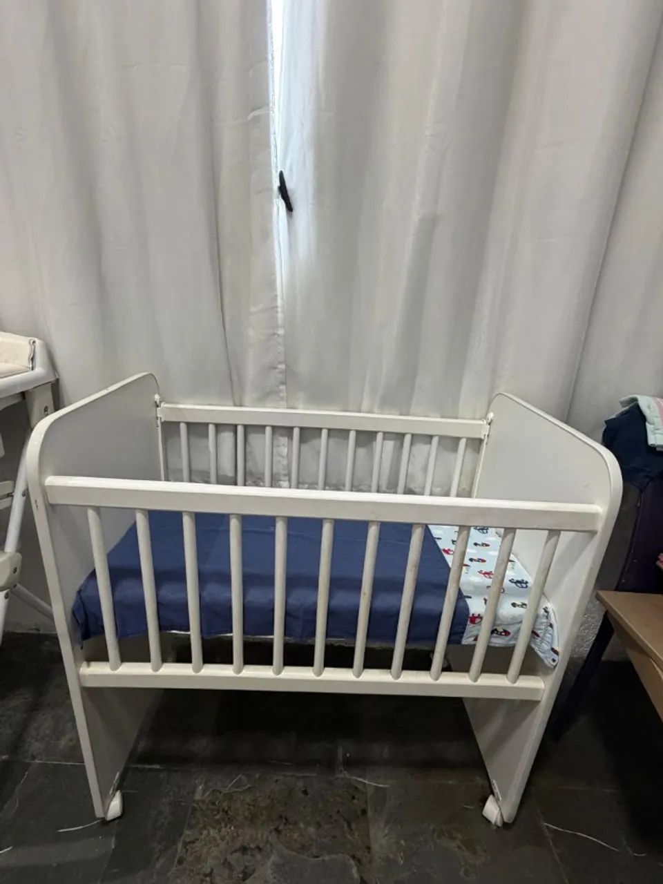 Mini Berço para Bebê Branco com Colchão - Seminovo - Foto 2