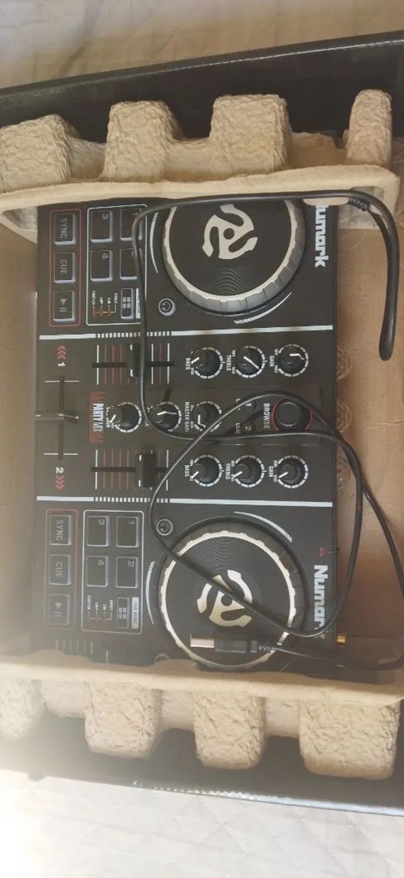 Mesa de som Numark