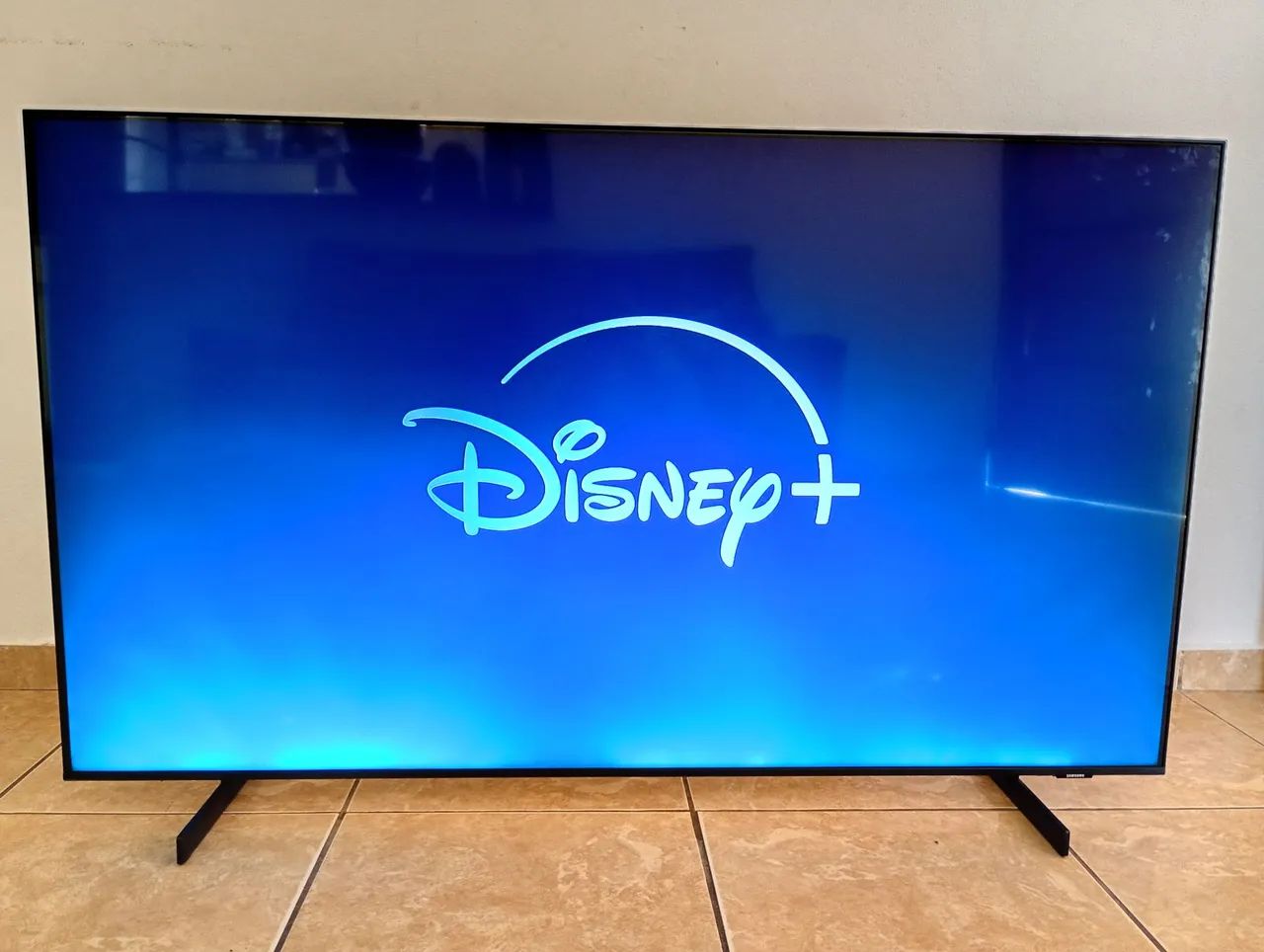 Vendo essa tv da Samsung 60 polegadas smart 4k  - Foto 4