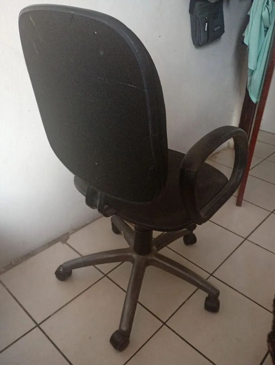 Cadeira de escritório usado
