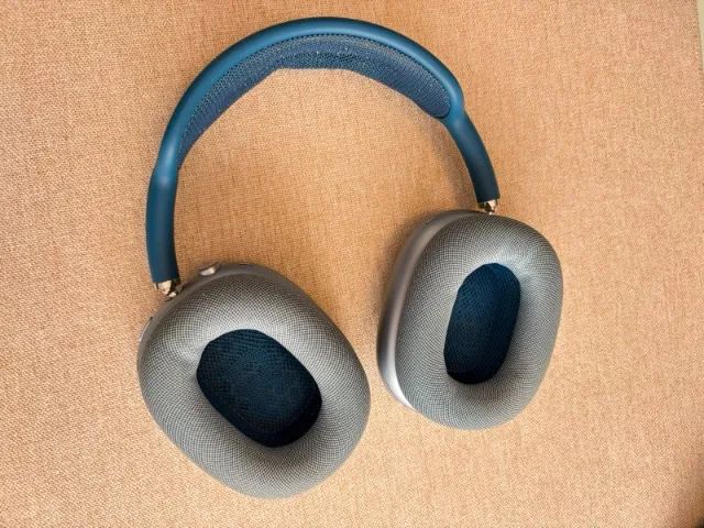 Apple AirPods Max Azul Semi Novo - Fones de Ouvido - Parque Bairro