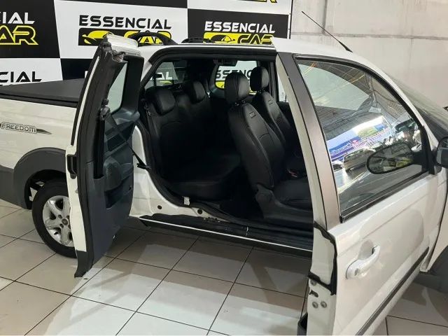 Fiat Strada Freedom 1.4 Flex 8V CD 2020 - Foto 5