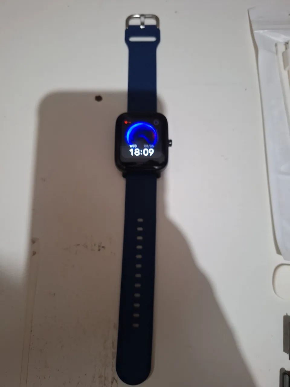 Relógio amazfit bip u pro, acompanha várias pulseiras novas
