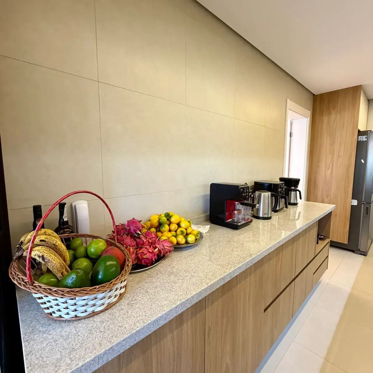 Apto mobiliado 163m2 com 2 suites, 2 vagas, churrasqueira - Foto 8