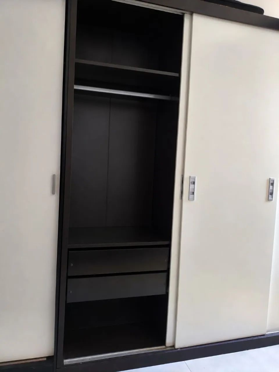 Guarda roupa de 3 portas  - Foto 4