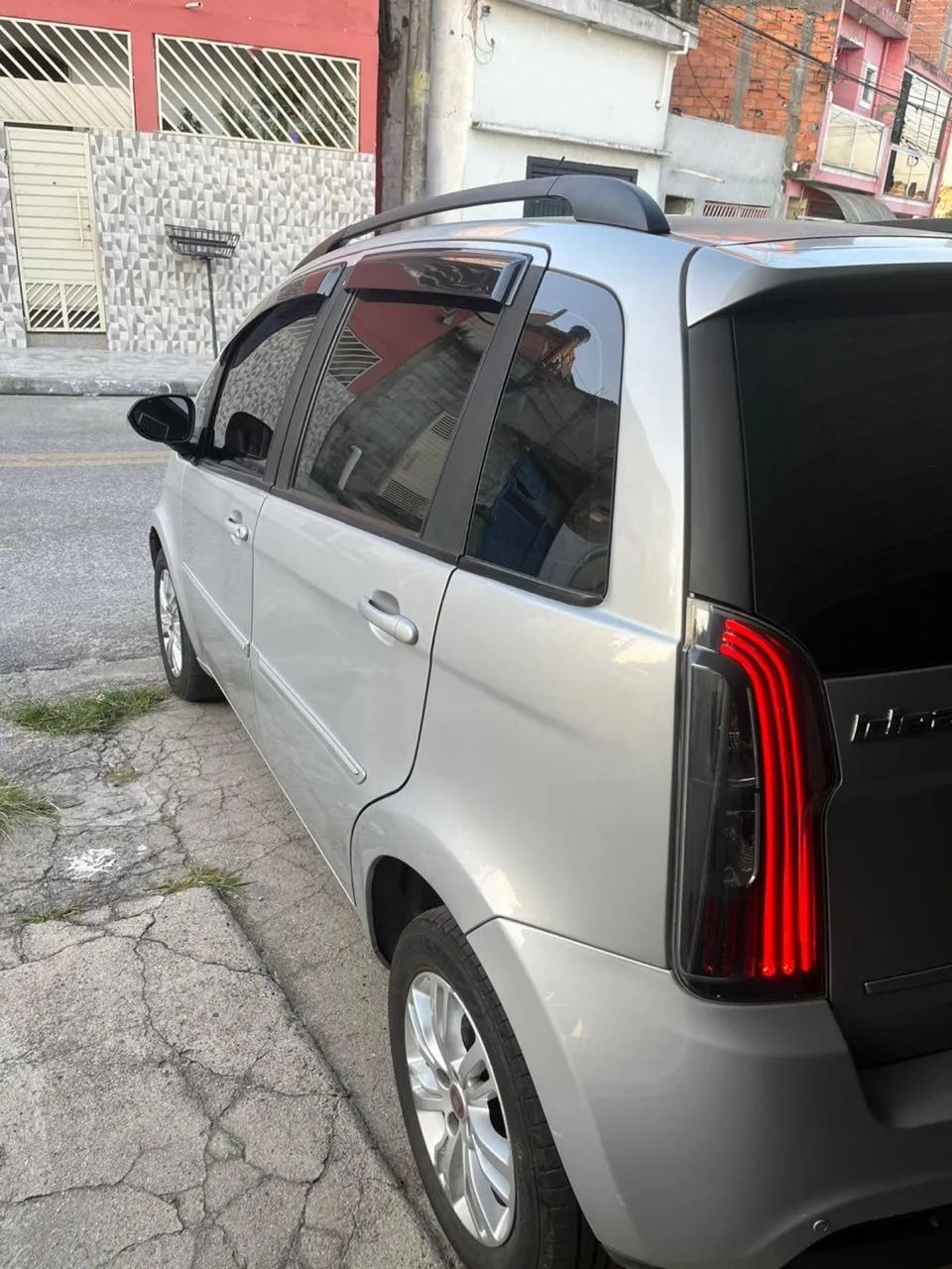 Fiat Idea Attractive 1.4 Fire Flex 8V 5P 2015 - Foto 4
