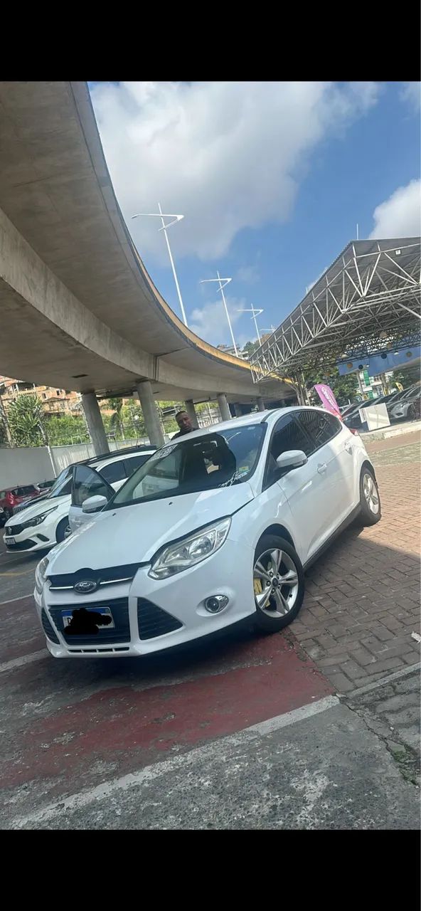 Ford Focus Focus 1.6 S/1.6 SE Flex 16v 5p Aut 2015