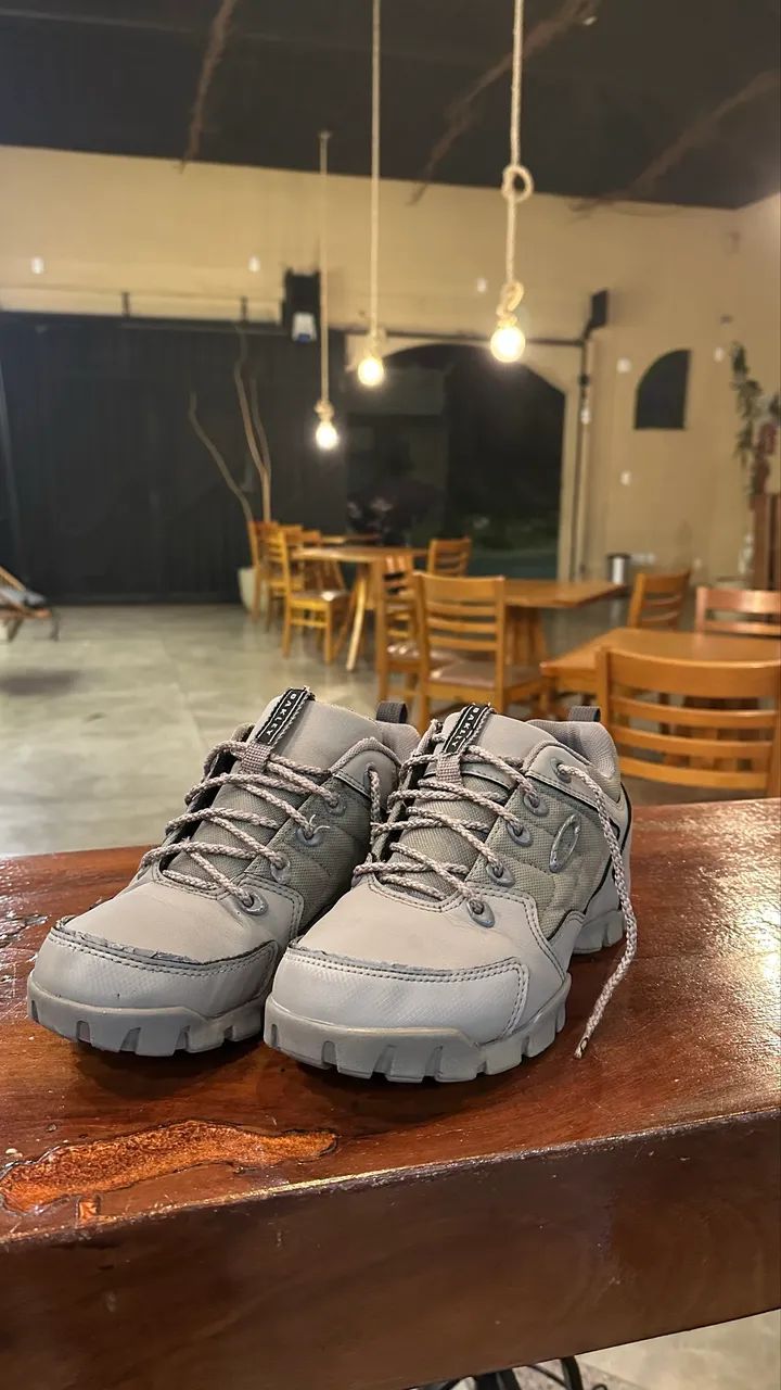 Bota Oakley Halftrack Low II