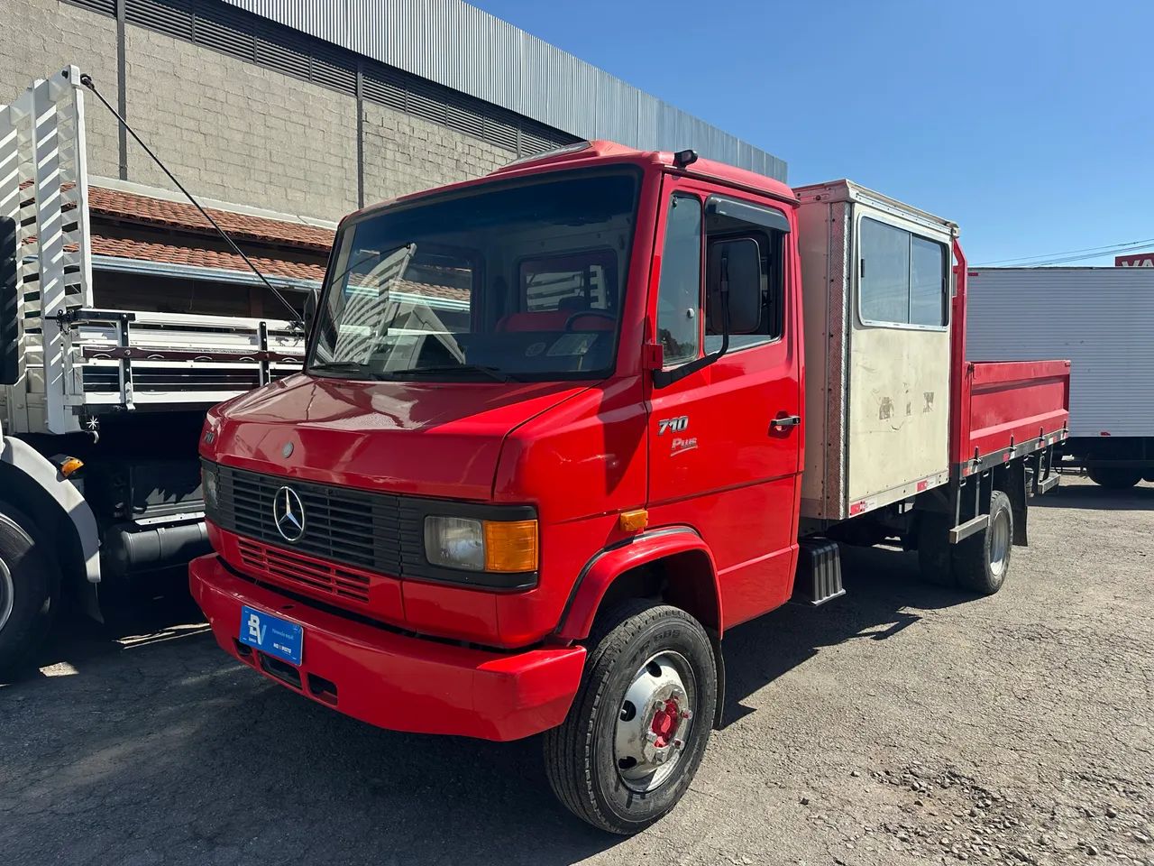 MB 710 PLUS 2011 MÓDULO 8 LUGARES