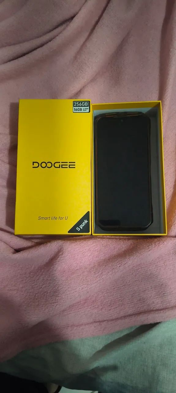 Celular doogee s punk