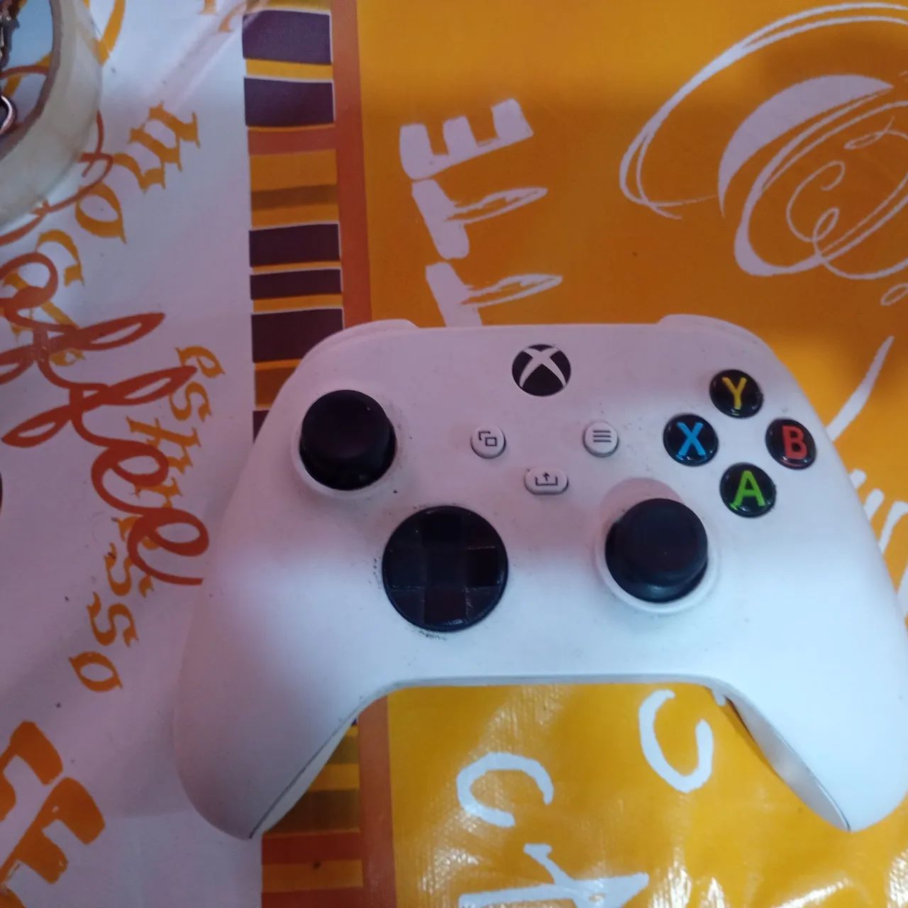 Controle do Xbox série s com pouco tempo de uso 