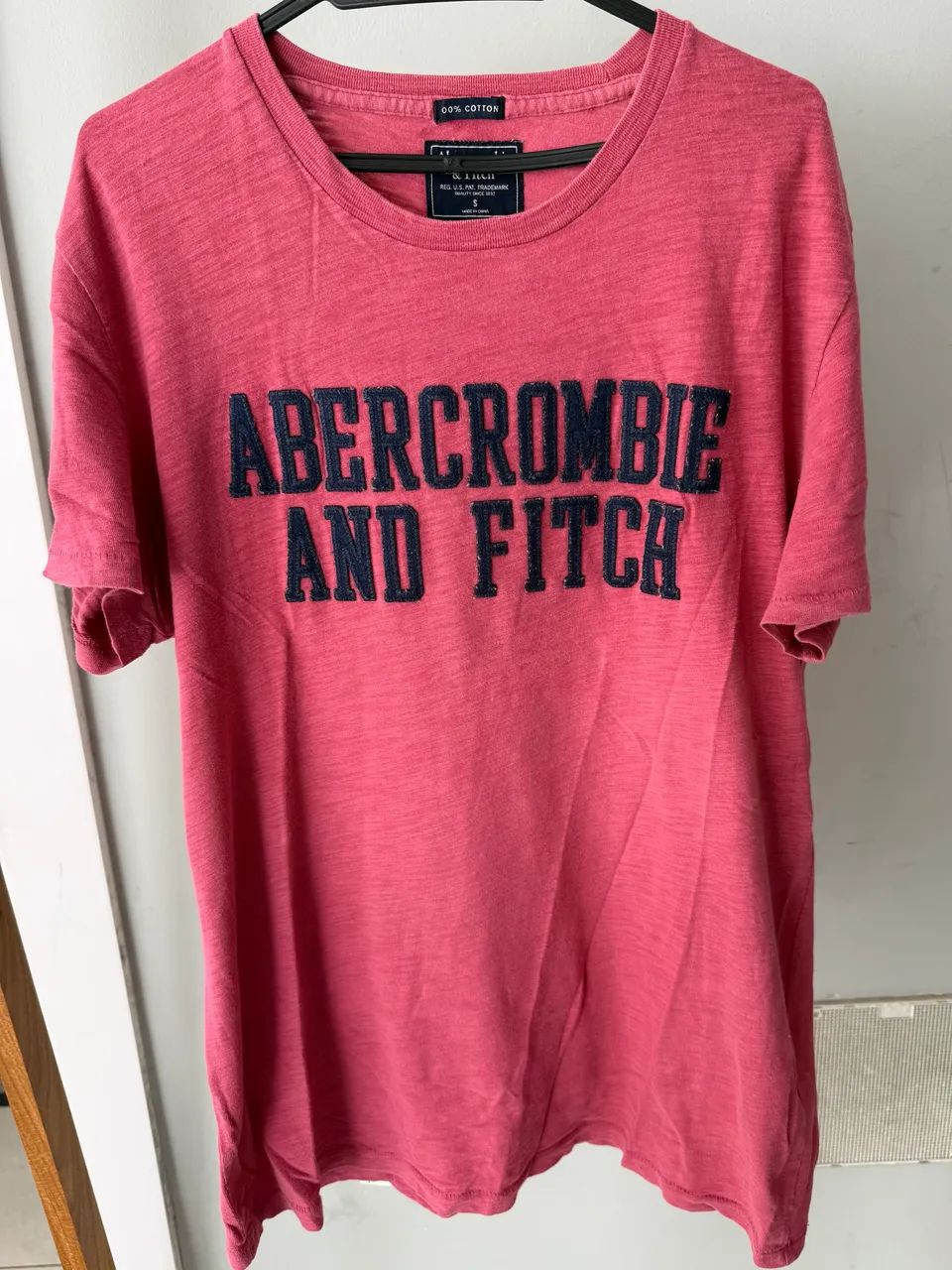 Camiseta Abercrombie TAM.S (VESTE M)