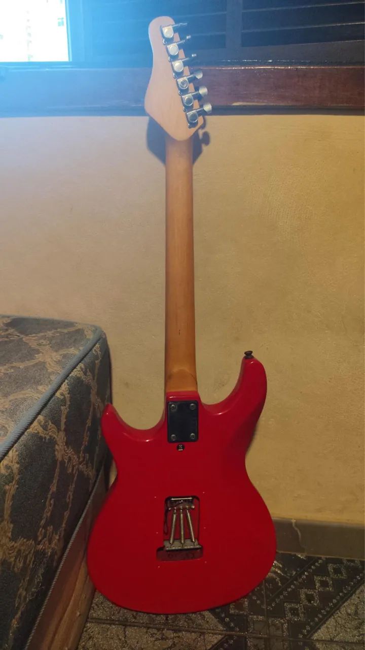 Guitarra stratocaster behringer  - Foto 2