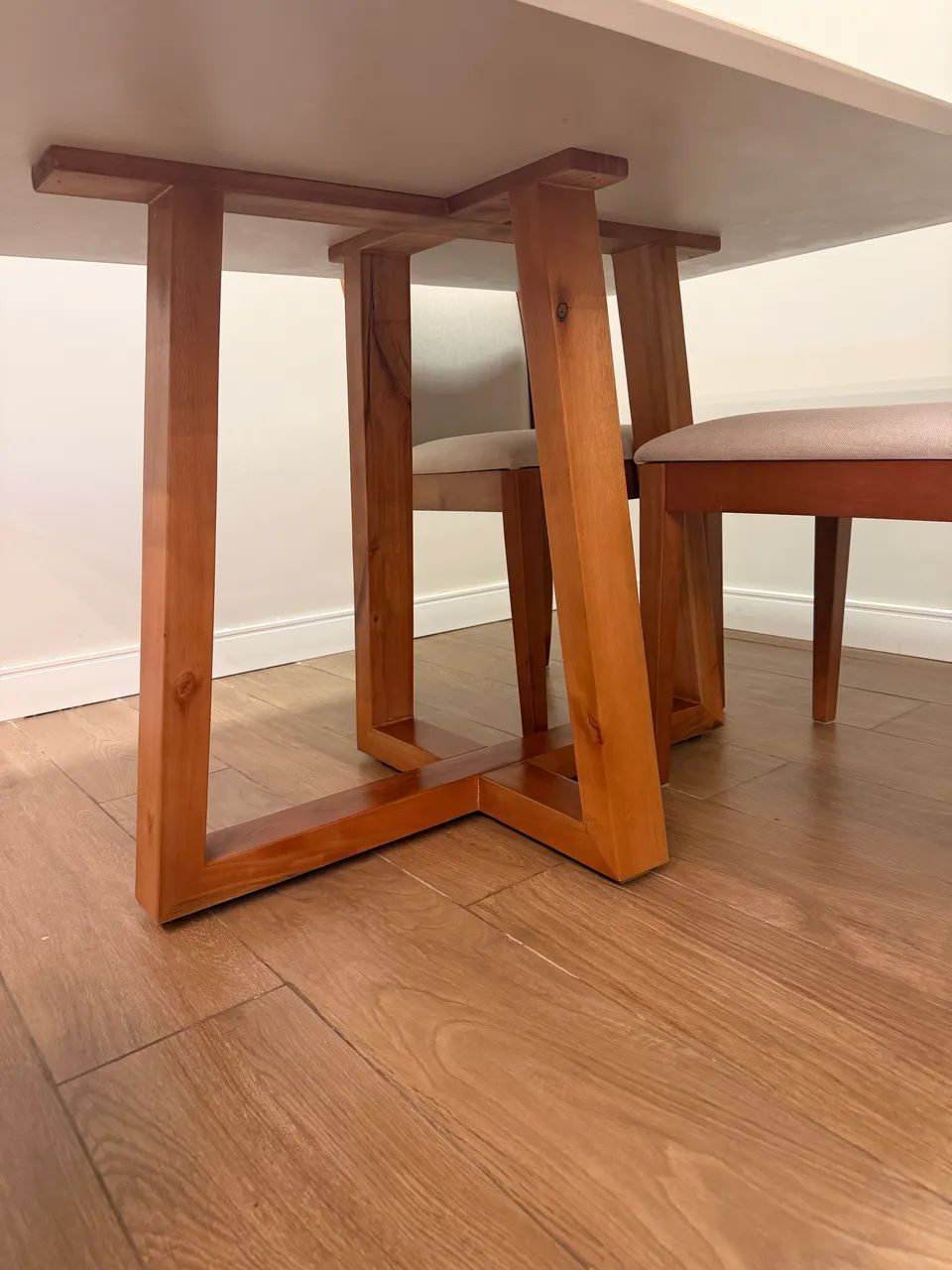 Mesa com 4 cadeiras 64962186057347121