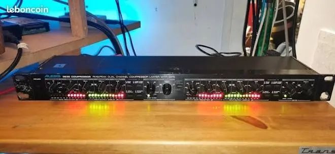 Compressor profissional ALESIS 3630 gate, limiter
