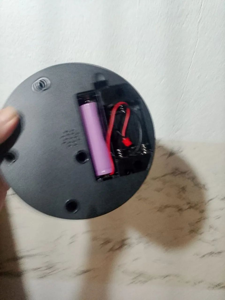 Expositor giratório com bateria recarregável  - Foto 3