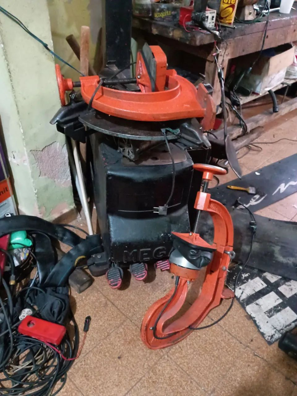 Equipamento de borracharia 