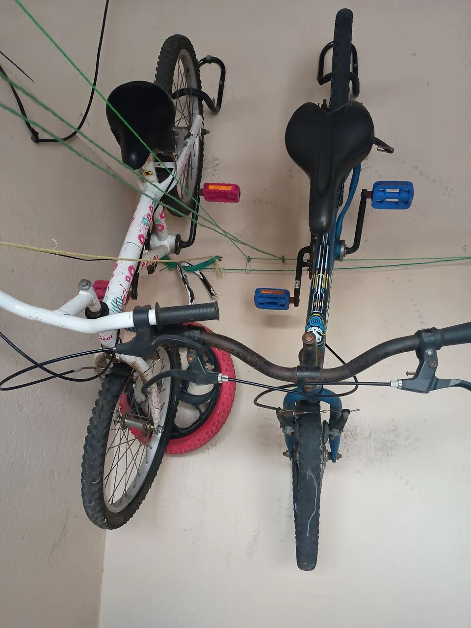 Bicicletas 4 . 2 aro 12 e 2 aro 26