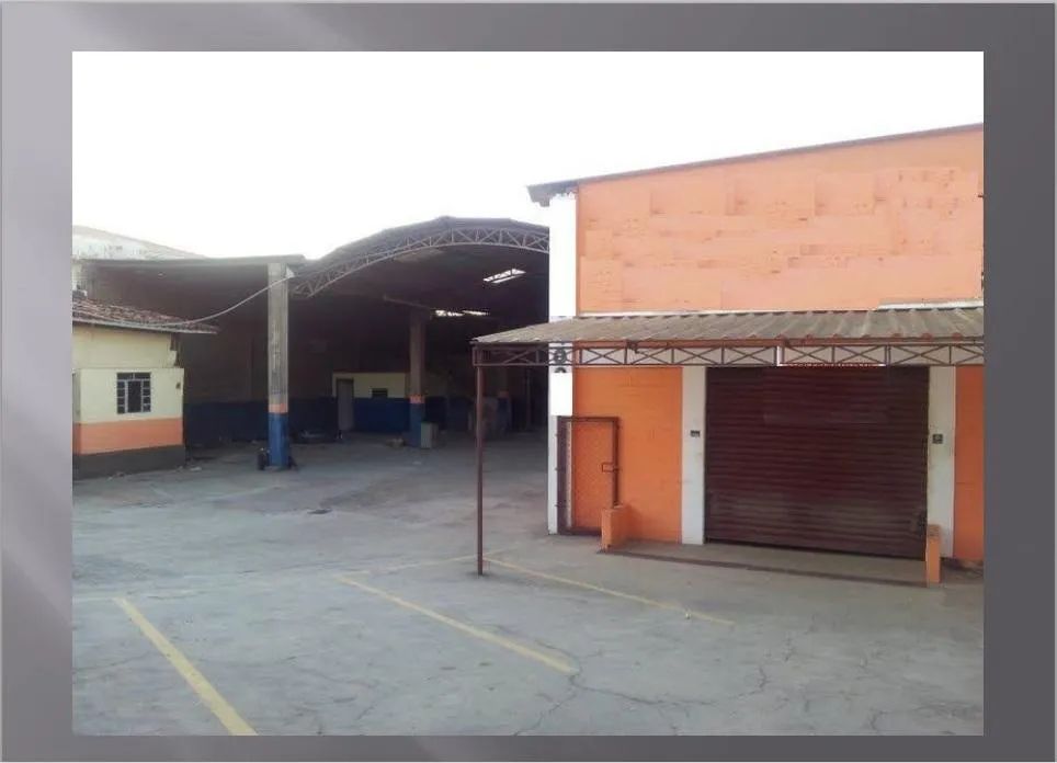 Barracão comercial à venda.