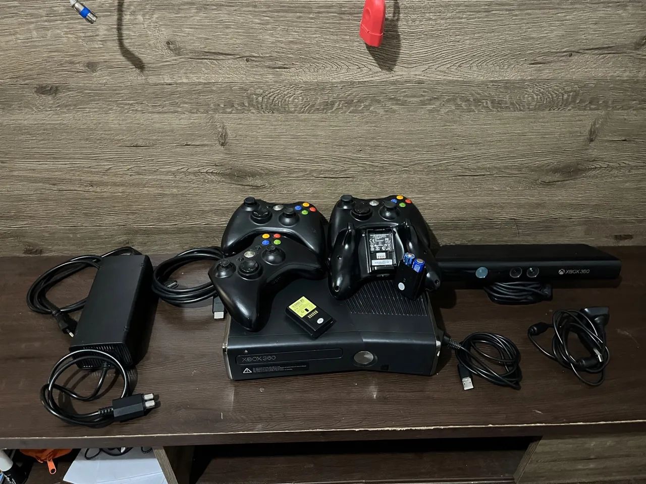 XBOX 360, 4 controles 